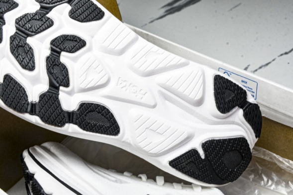 Hoka One One Clifton 10 Low 1162030 WBLC 