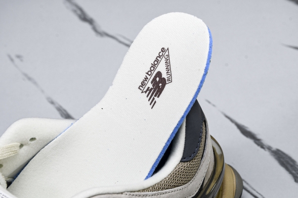 New Balance 9060 U9060EEG 