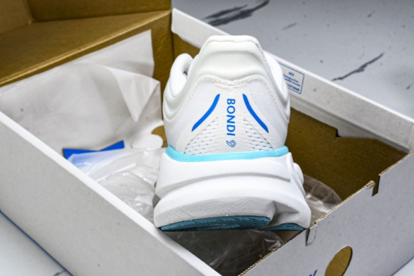 Hoka One One Clifton 10 Low 1162011 WKB 