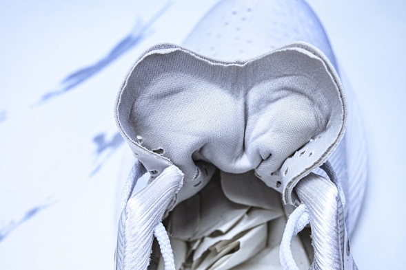 Asics Novablast 4 1012B722-100 