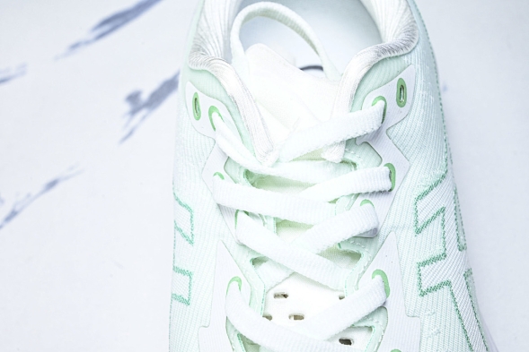 Asics Novablast 4 1012B510-300 