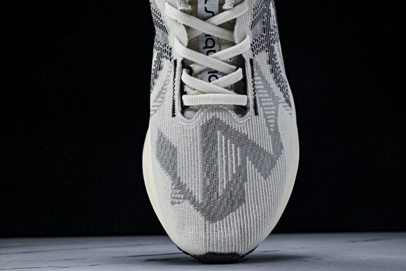 Asics Novablast 5 1011B974-002 