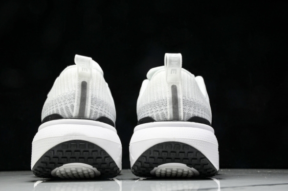 Nike ZoomX Invincible Run Flyknit 3 DR2615 002 