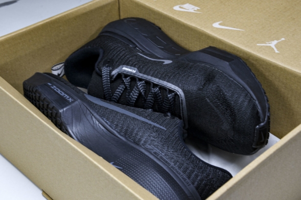 Nike ZoomX Invincible Run Flyknit 3 DR2615 004 