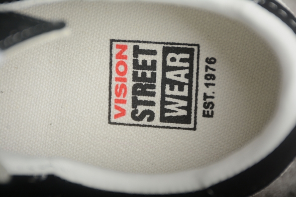 Vision Street Wear V231NY700802 