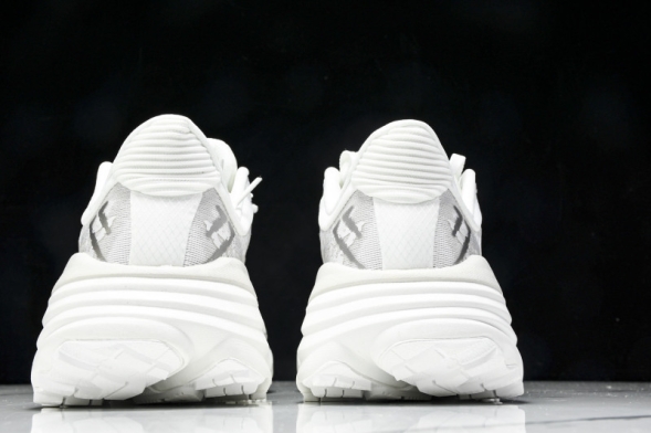 Hoka Stinson 7 1141530 WWH 