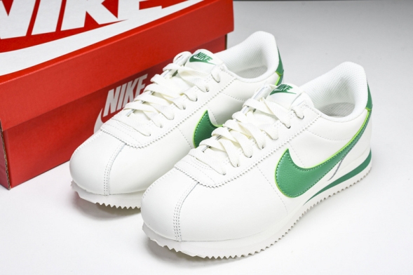 Nike Cortez Classic DM4044 104 
