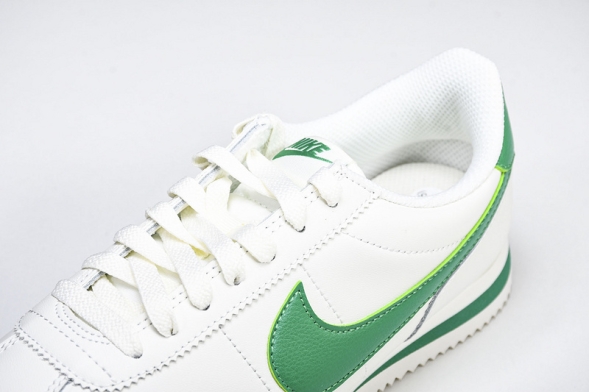 Nike Cortez Classic DM4044 104 