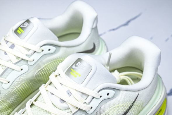 Nike Air Zoom Vomero Premium HQ2050-371 