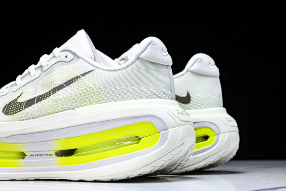 Nike Air Zoom Vomero Premium HQ2050-371 