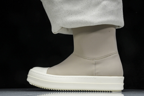 Rick Owens Cargo Fetish DS01C6808 MU Milk 
