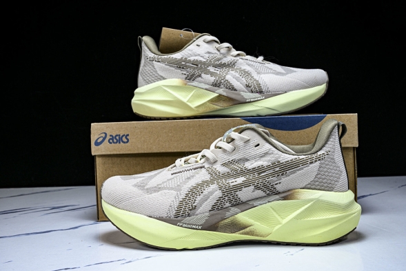 Asics Novablast 5 1012B765-250 