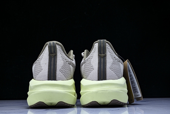 Asics Novablast 5 1012B765-250 