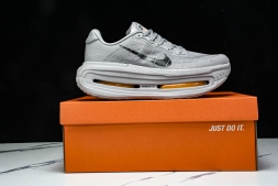 Nike Air Zoom Vomero Premium HQ2050 755