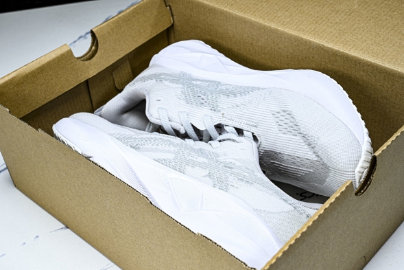 Asics Novablast 5 1011B974-100 