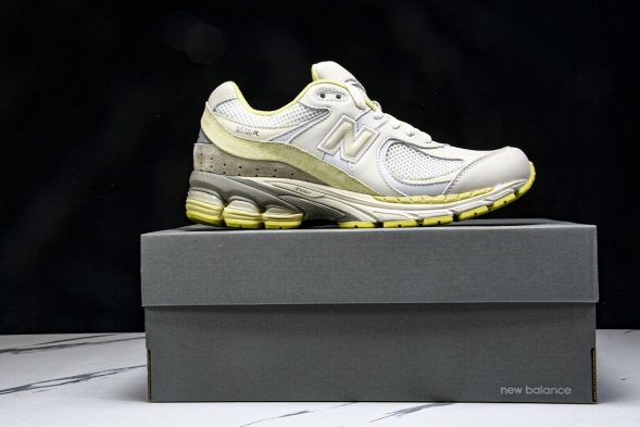 New Balance 2002R I2002RA1 