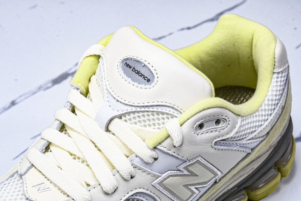 New Balance 2002R I2002RA1 