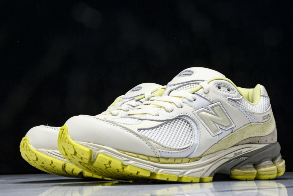 New Balance 2002R I2002RA1 