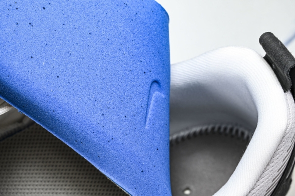 Nike Air ZoomX Vomero 18 RUN IB5726-100 