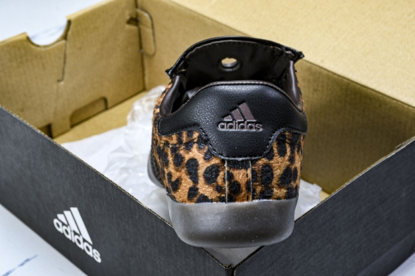 KITH x adidas Taekwondo Mei JS0298 