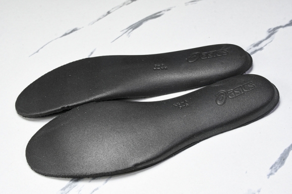 Asics Nova Surge 3 1061A048-100 